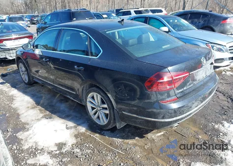 2017 Volkswagen Passat 1.8T Se из США, поврежденный, VIN 1VWGT7A35HC072522